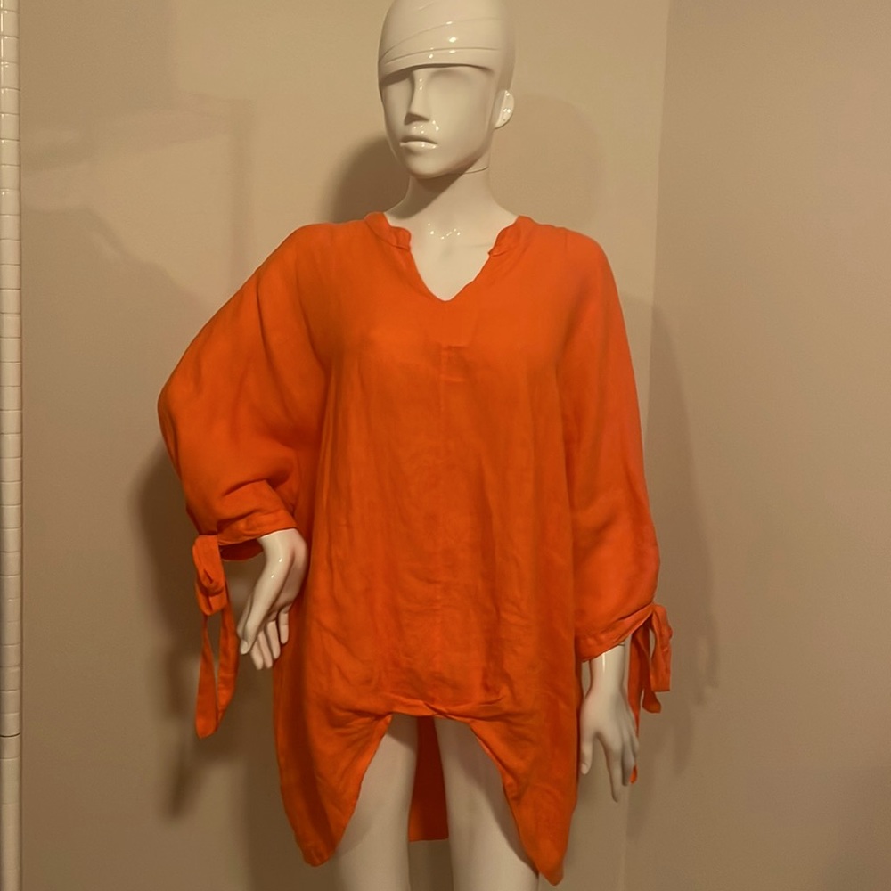 Linen orange loose fit blouse.
